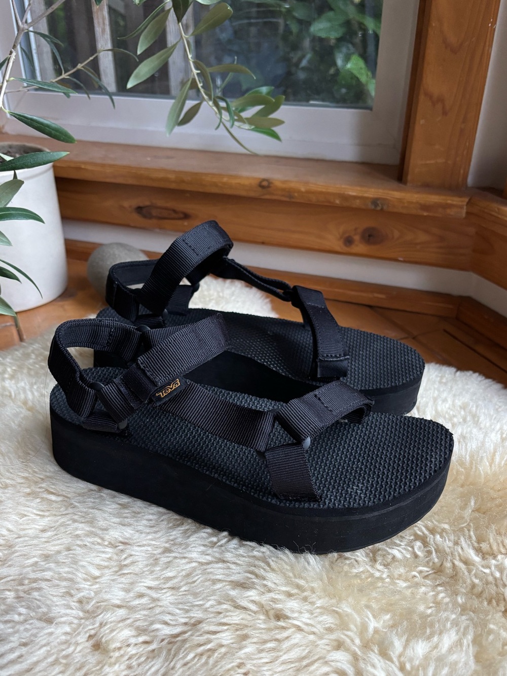 Platform Teva Sandals